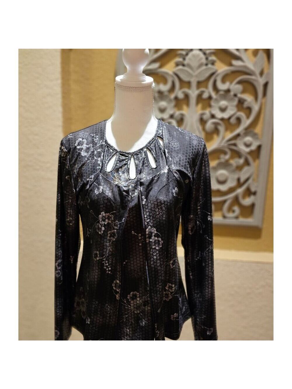 Vintage Artex Fashions Y2K  2 pc S Animal Print Long Sleeve W Cutout Neckline